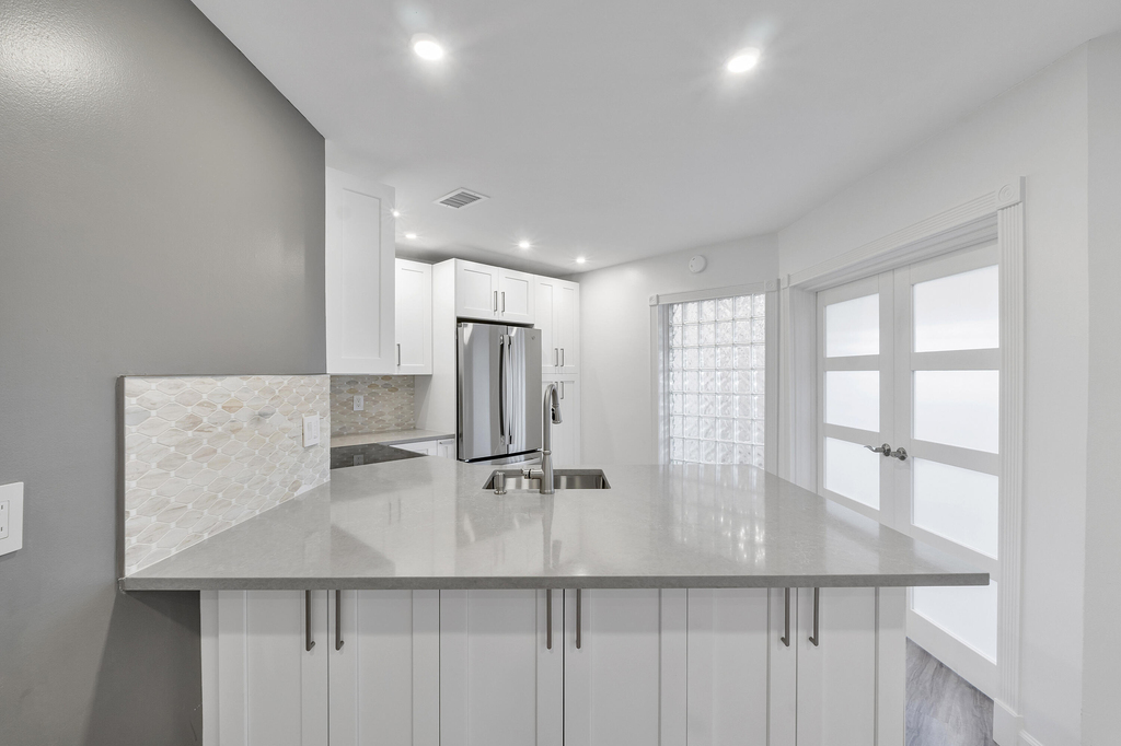 273 Nw 36th Avenue - Photo 28