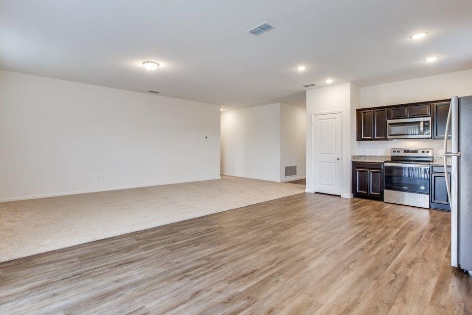 212 Briar Cove - Photo 4
