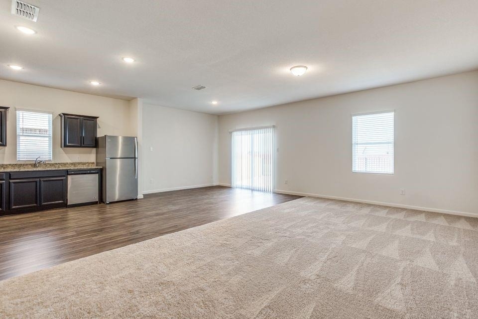 212 Briar Cove - Photo 3