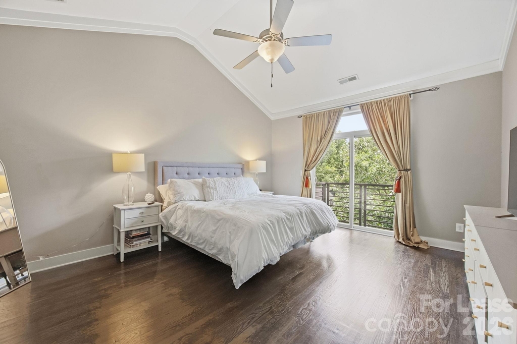 863 Academy Street - Photo 15
