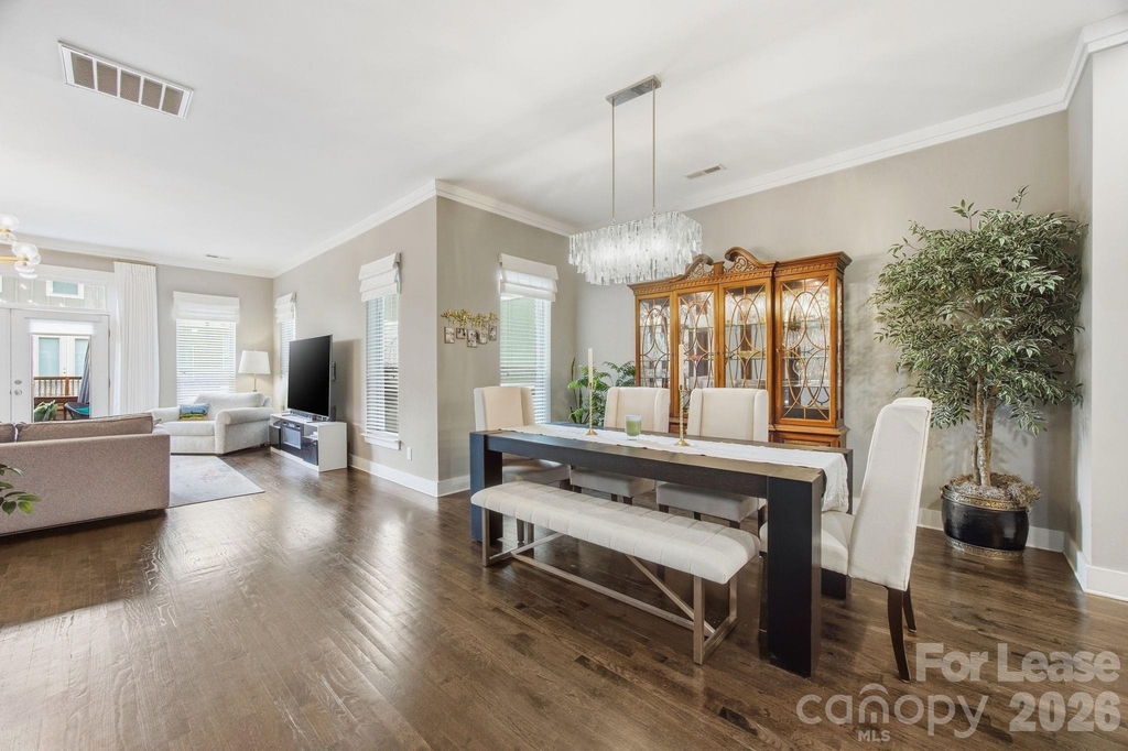 863 Academy Street - Photo 5
