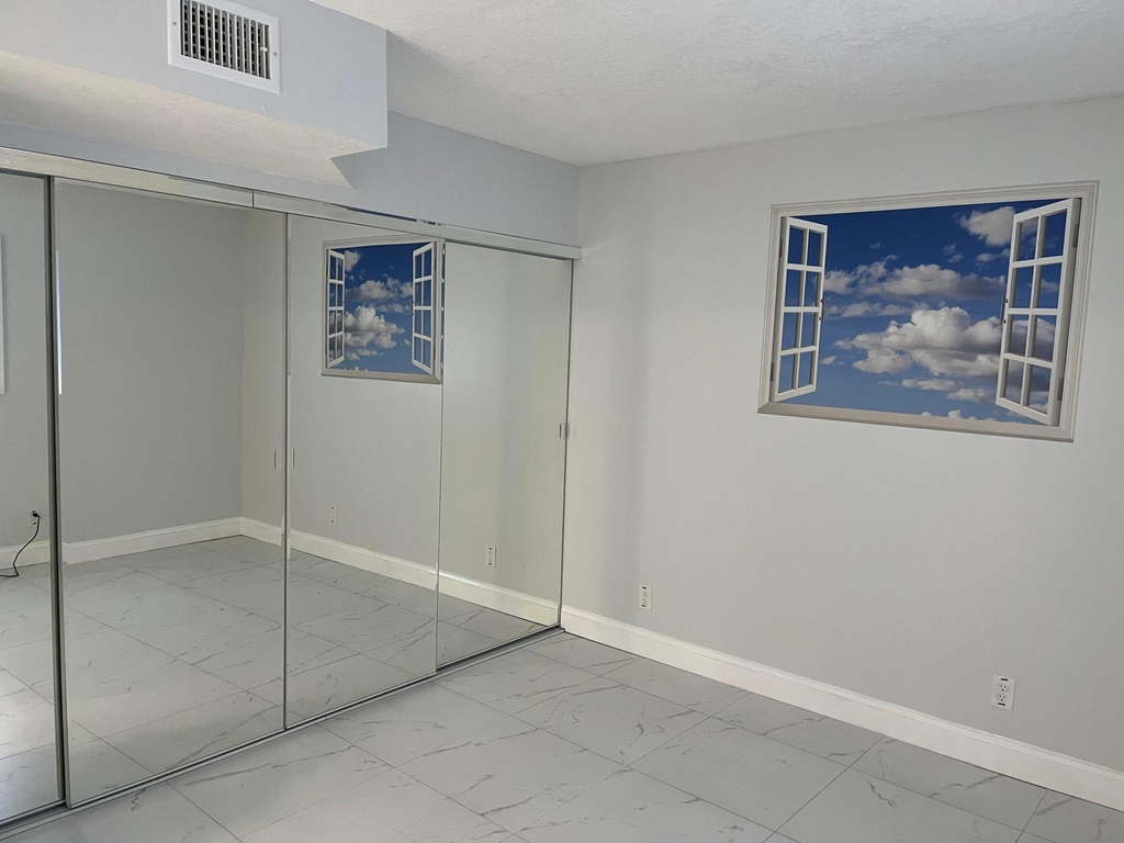 2830 Somerset Drive - Photo 13