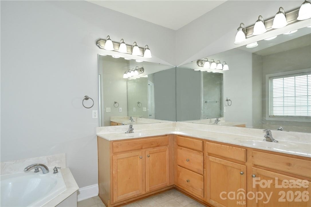 603 Lexington Drive - Photo 8