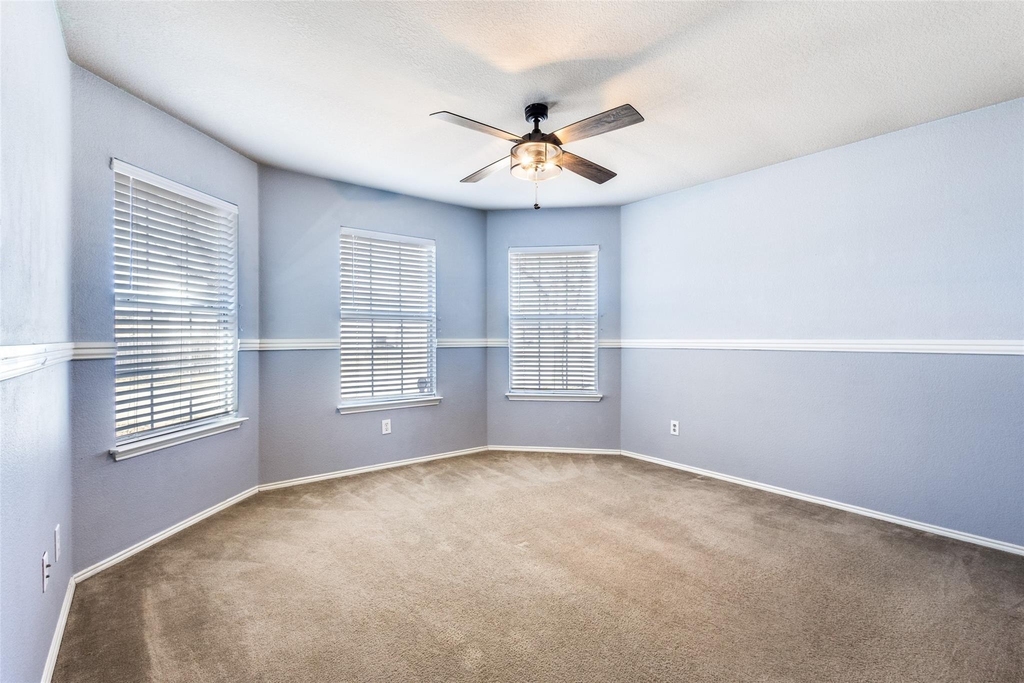 1409 Ash Street - Photo 3