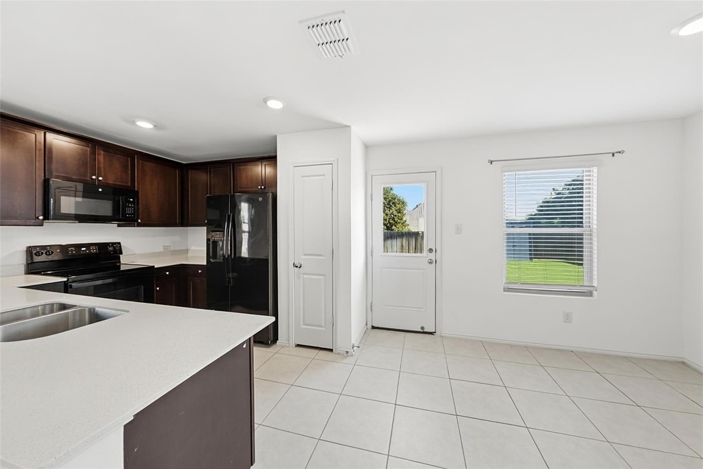 1380 Beach Drive - Photo 10