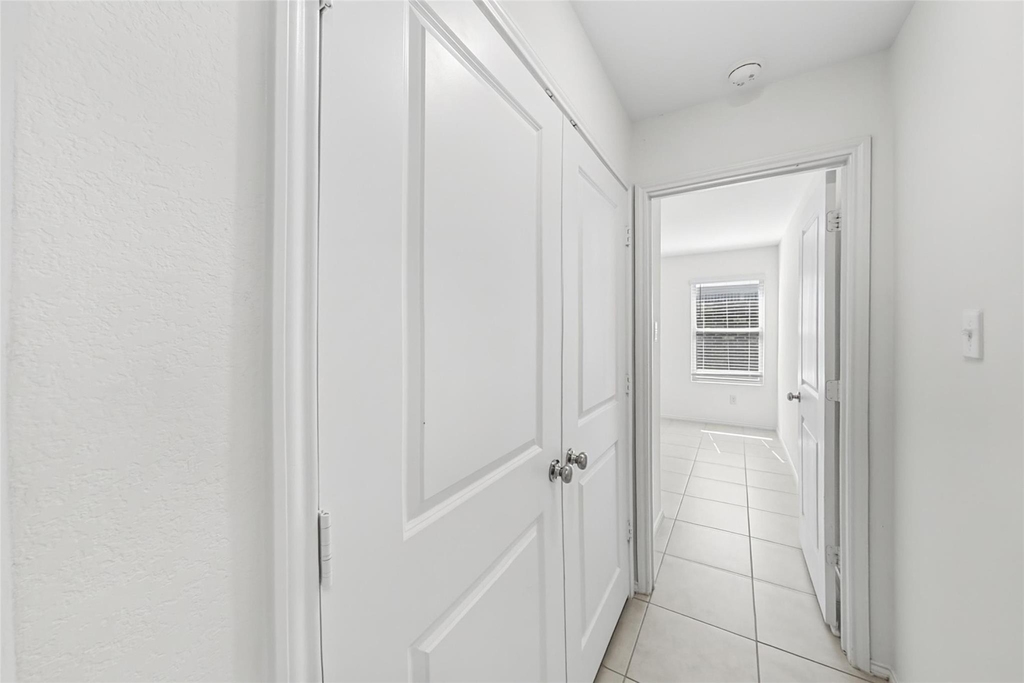 1380 Beach Drive - Photo 23