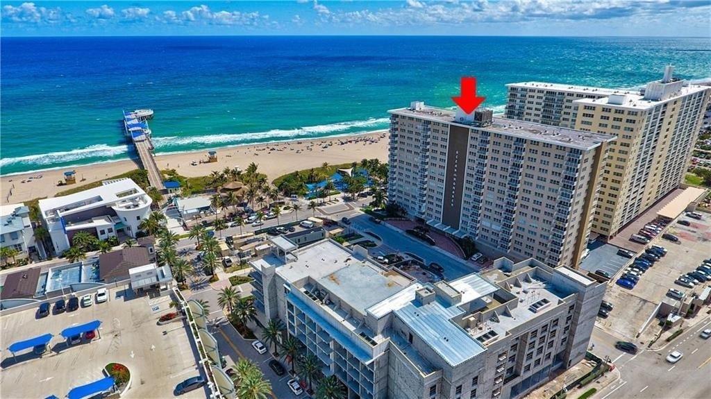 133 N Pompano Beach Boulevard - Photo 2