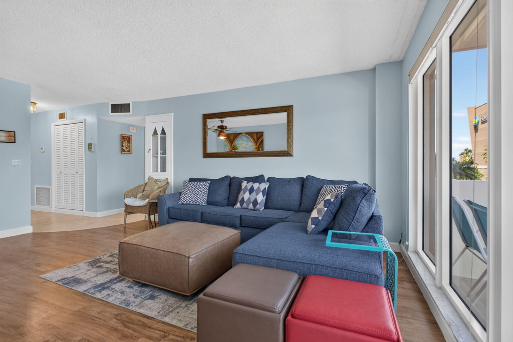 133 N Pompano Beach Boulevard - Photo 7