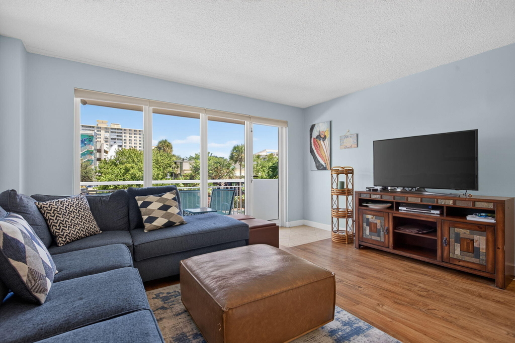 133 N Pompano Beach Boulevard - Photo 5