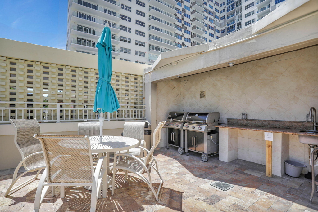133 N Pompano Beach Boulevard - Photo 27