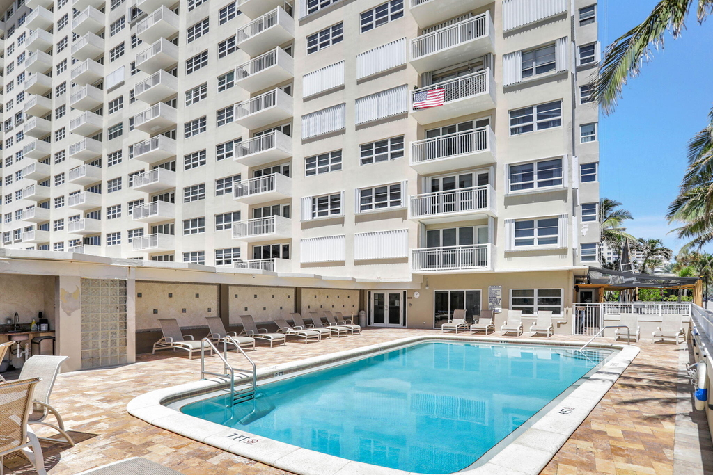 133 N Pompano Beach Boulevard - Photo 28