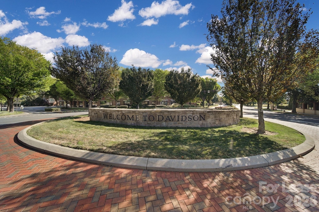 635 Old Meeting Way - Photo 25