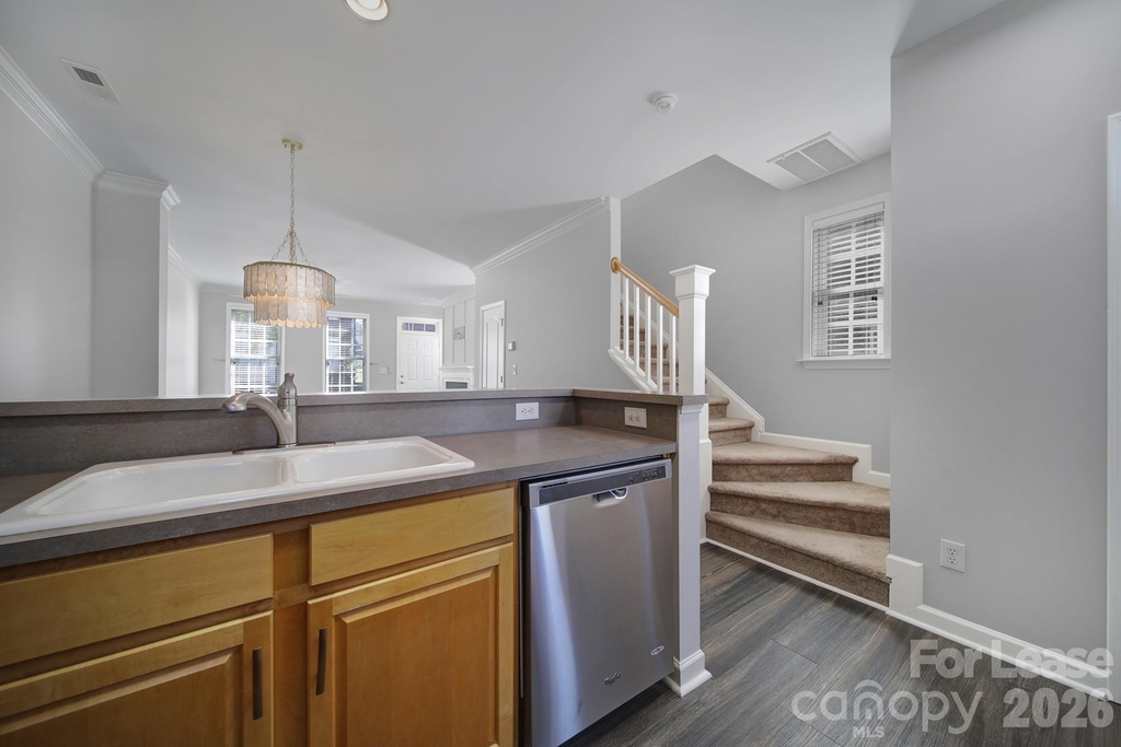 635 Old Meeting Way - Photo 9