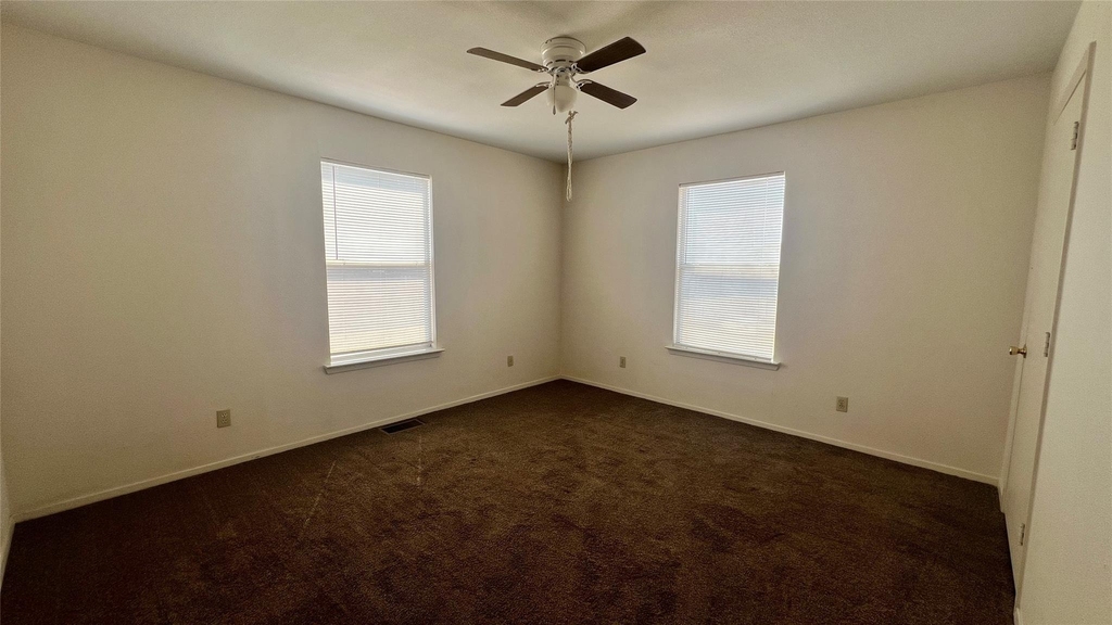 115 N Denton Street - Photo 5