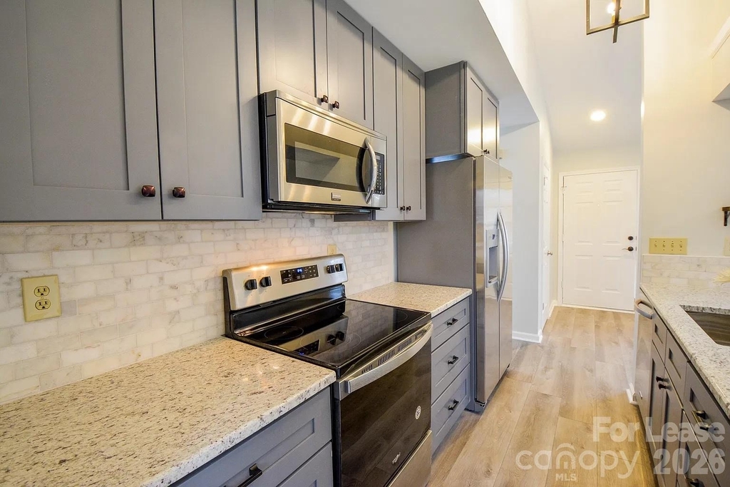 3203 Green Meadow Way - Photo 3