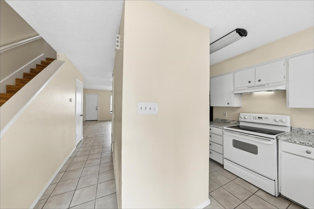 1006 Bland Drive - Photo 2