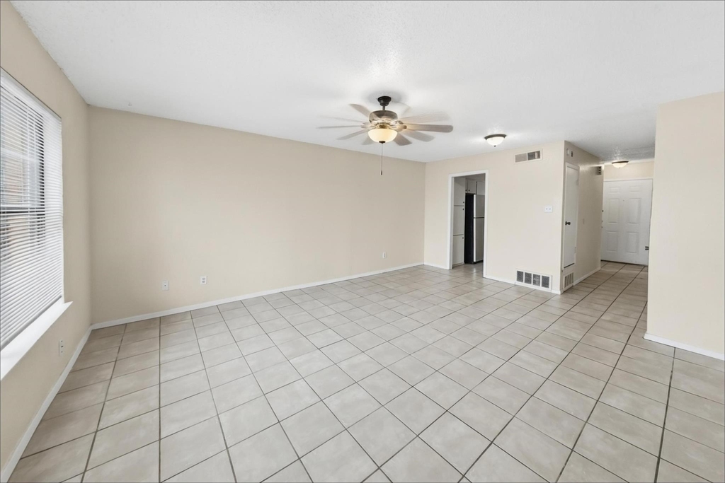 1006 Bland Drive - Photo 8