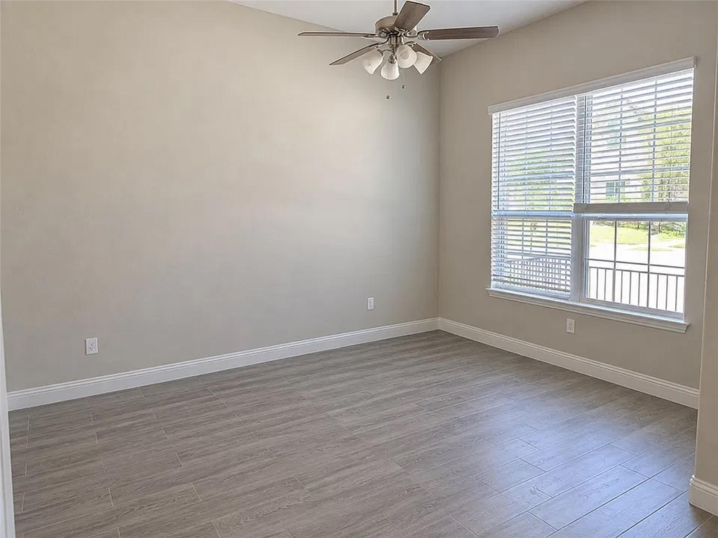 10631 Anna Island Drive - Photo 3