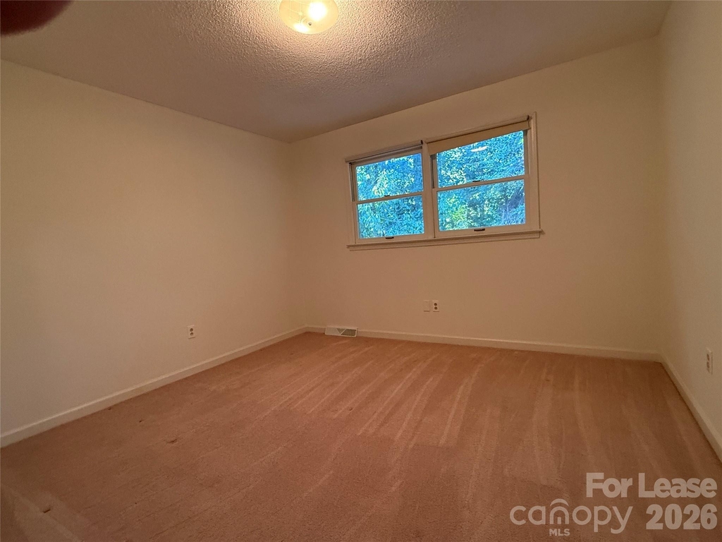 8806 Crestwood Drive - Photo 31