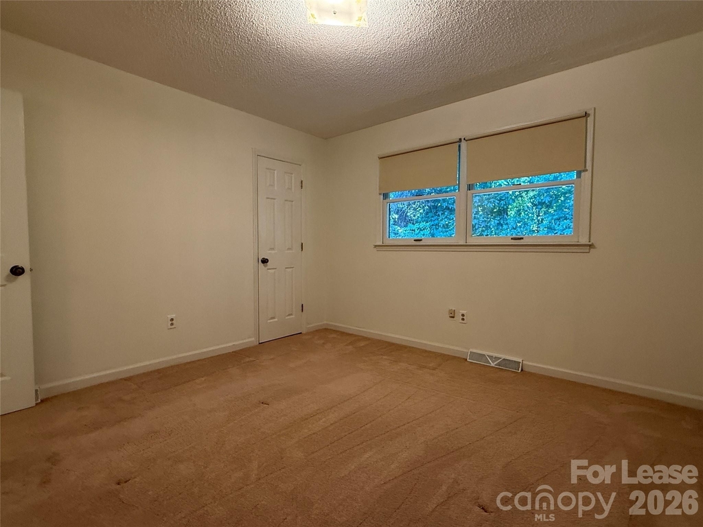 8806 Crestwood Drive - Photo 26