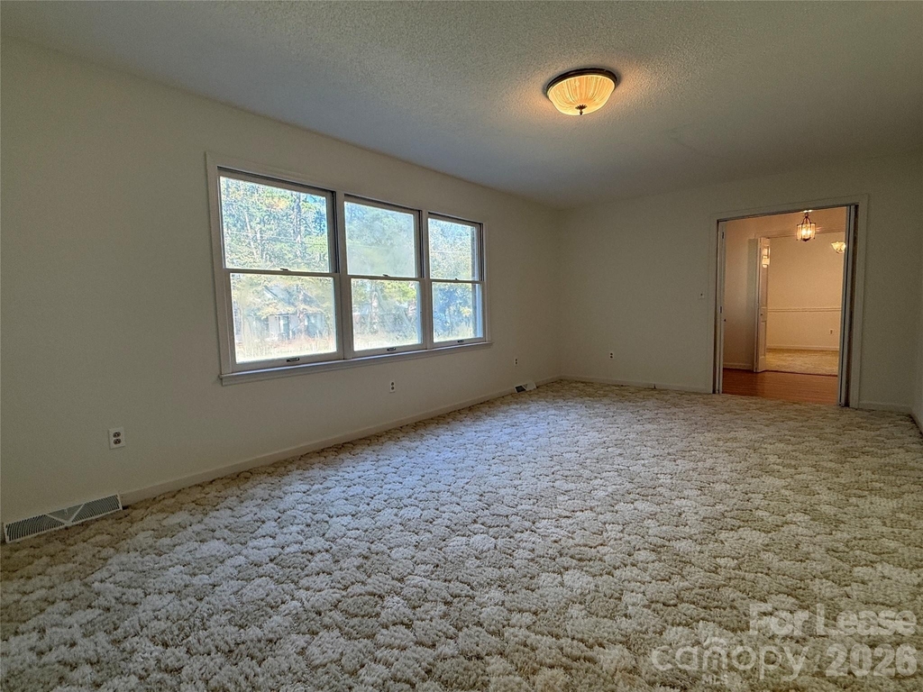 8806 Crestwood Drive - Photo 7