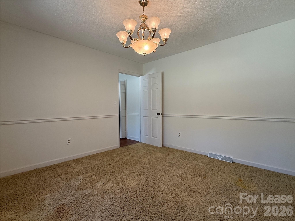 8806 Crestwood Drive - Photo 8