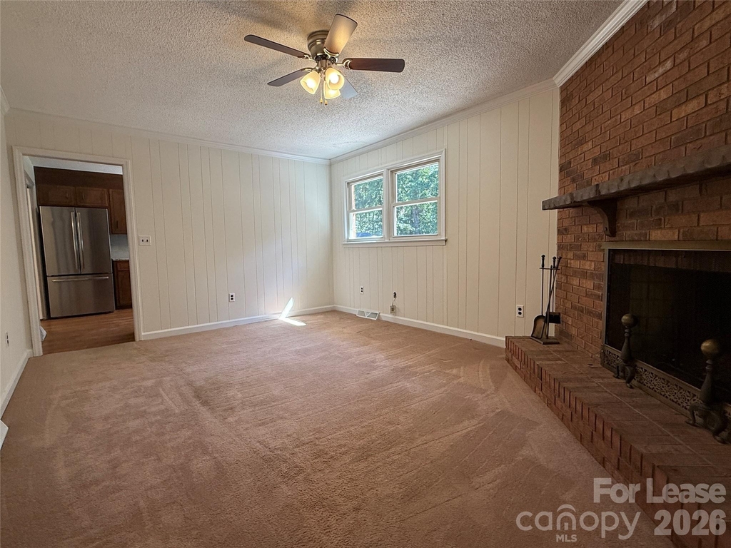 8806 Crestwood Drive - Photo 23