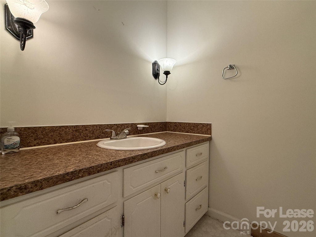 8806 Crestwood Drive - Photo 29