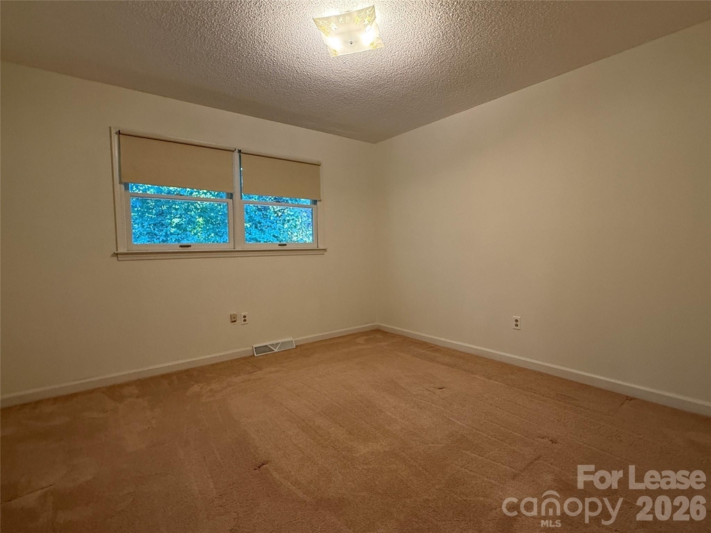 8806 Crestwood Drive - Photo 27