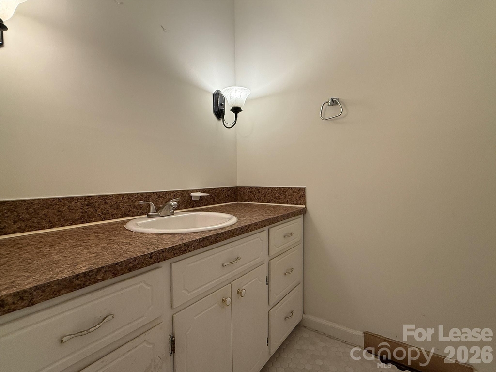 8806 Crestwood Drive - Photo 28