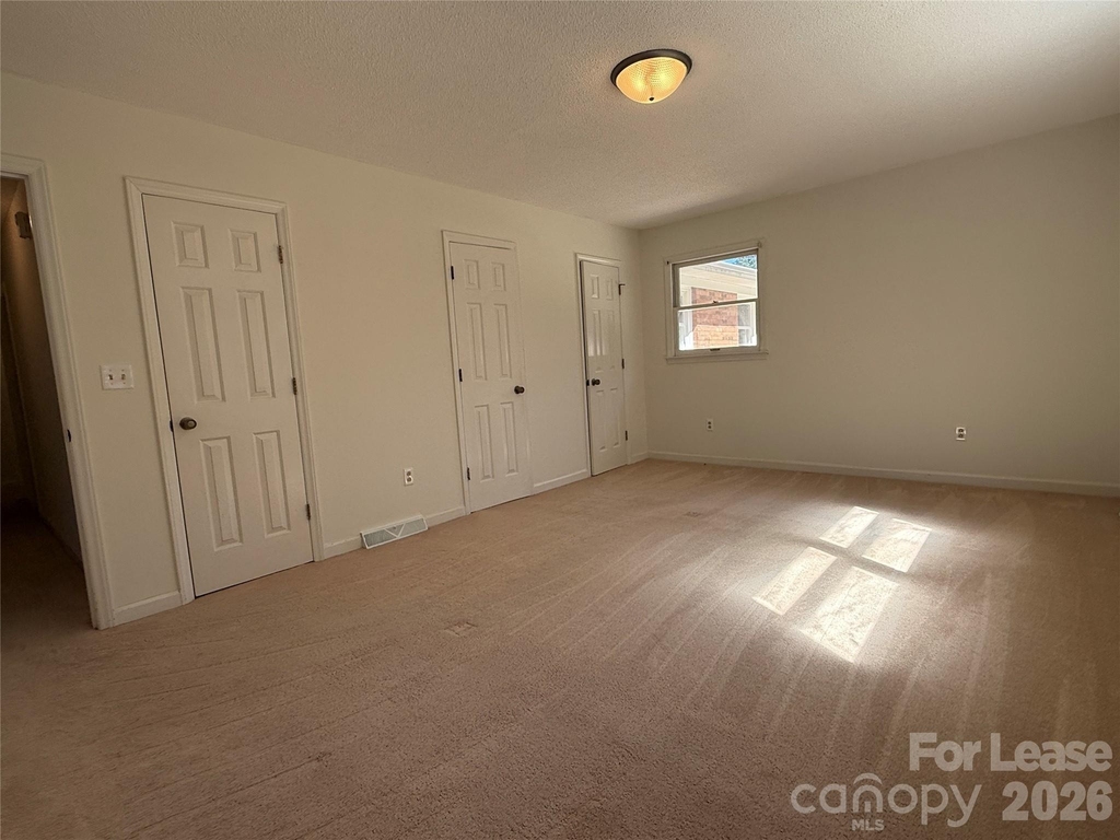 8806 Crestwood Drive - Photo 36
