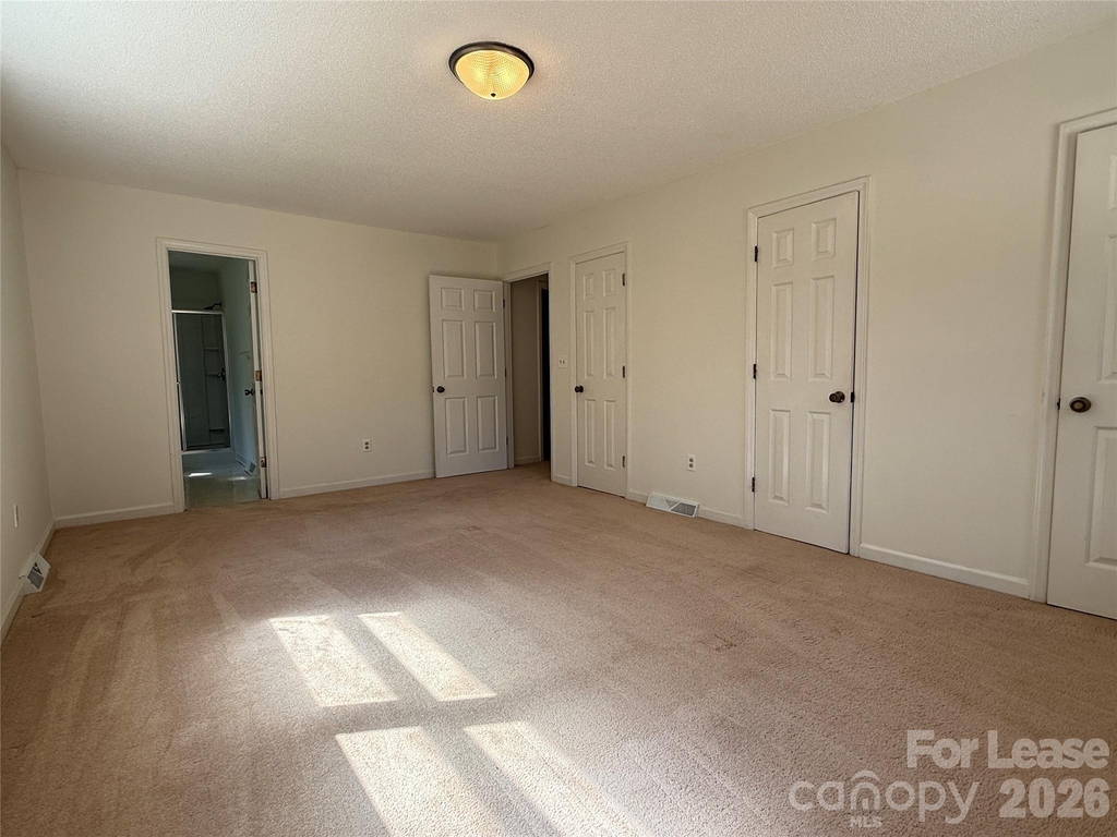 8806 Crestwood Drive - Photo 37