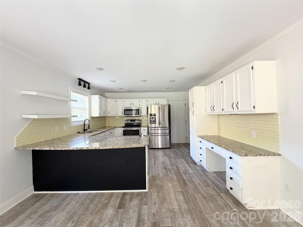 212 Northchase Drive - Photo 4