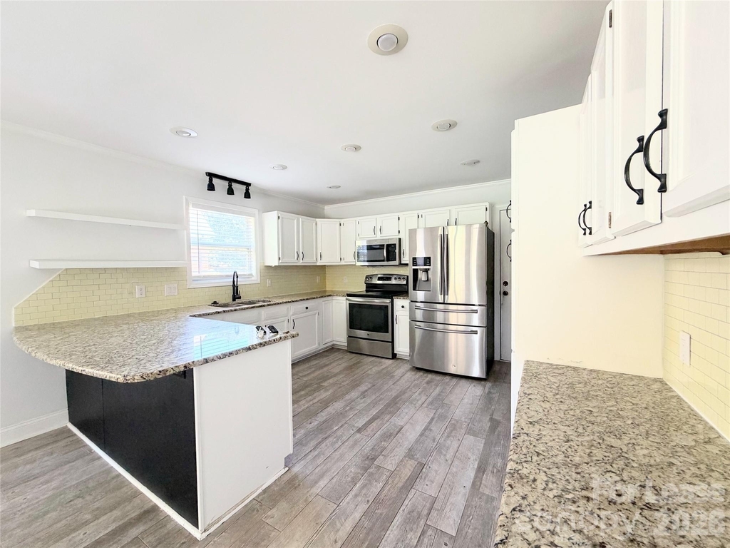 212 Northchase Drive - Photo 10