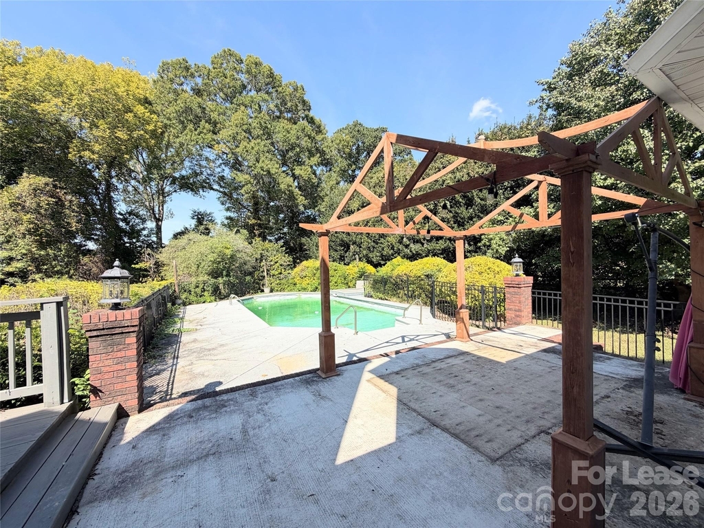 212 Northchase Drive - Photo 14