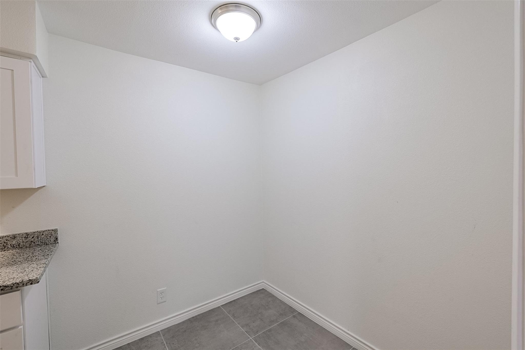 5055 Ridglea Lane - Photo 4