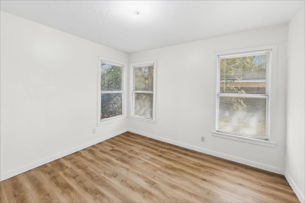 5025 Catalpa Street - Photo 13