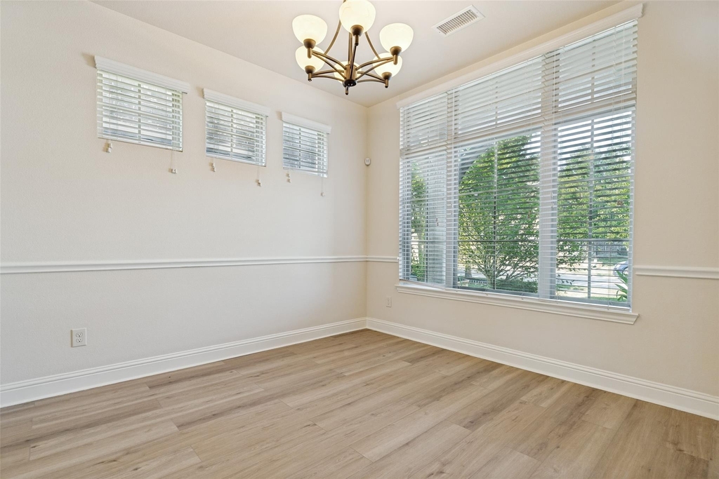 1100 Brendan Drive - Photo 5