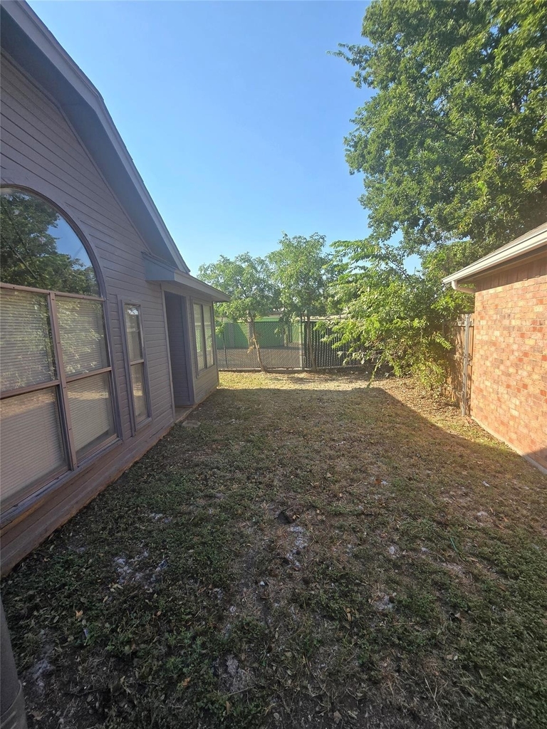919 Gaynor Avenue - Photo 9