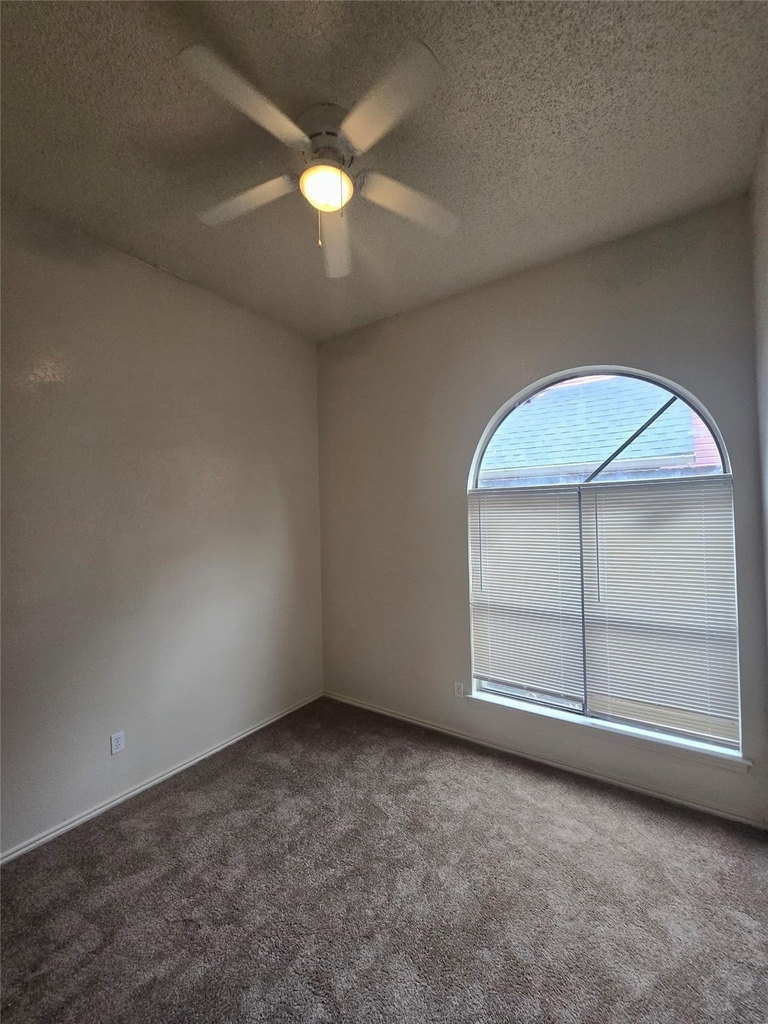 919 Gaynor Avenue - Photo 3