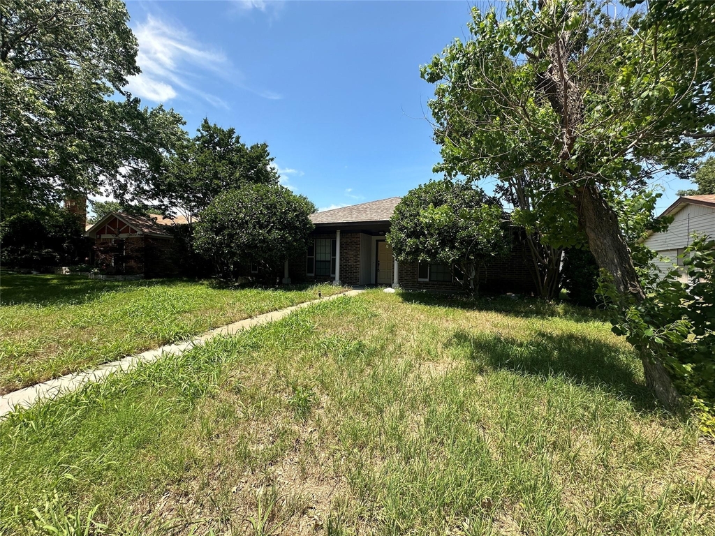 4045 Cavalry Drive - Photo 2