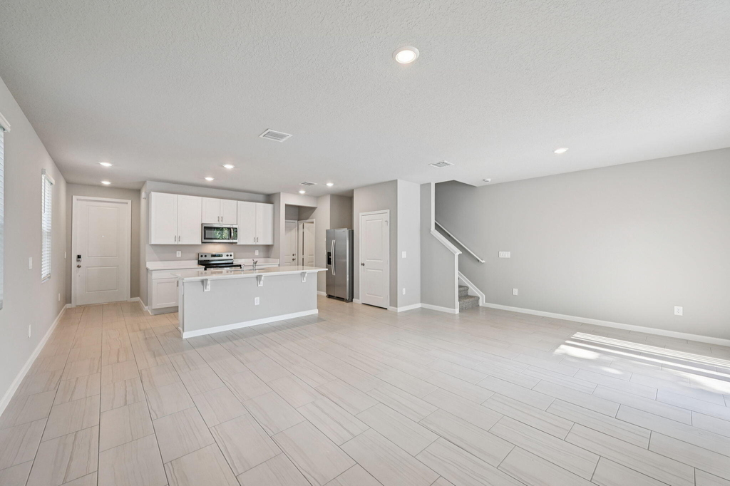 636 Salisbury Circle - Photo 1