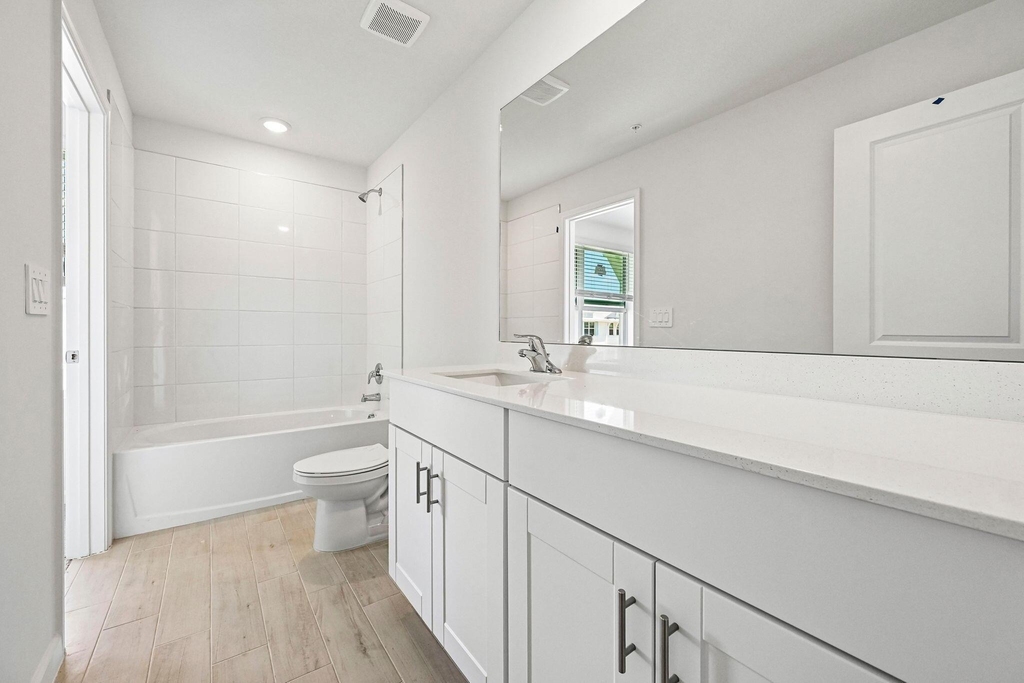 642 Salisbury Circle - Photo 11