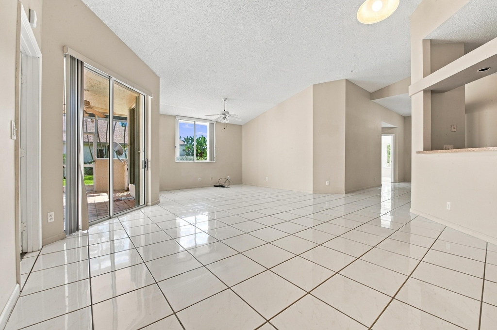 9733 Boca Gardens Circle N - Photo 9
