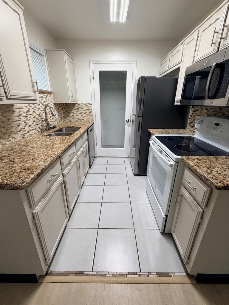118 Country Bend Drive - Photo 2