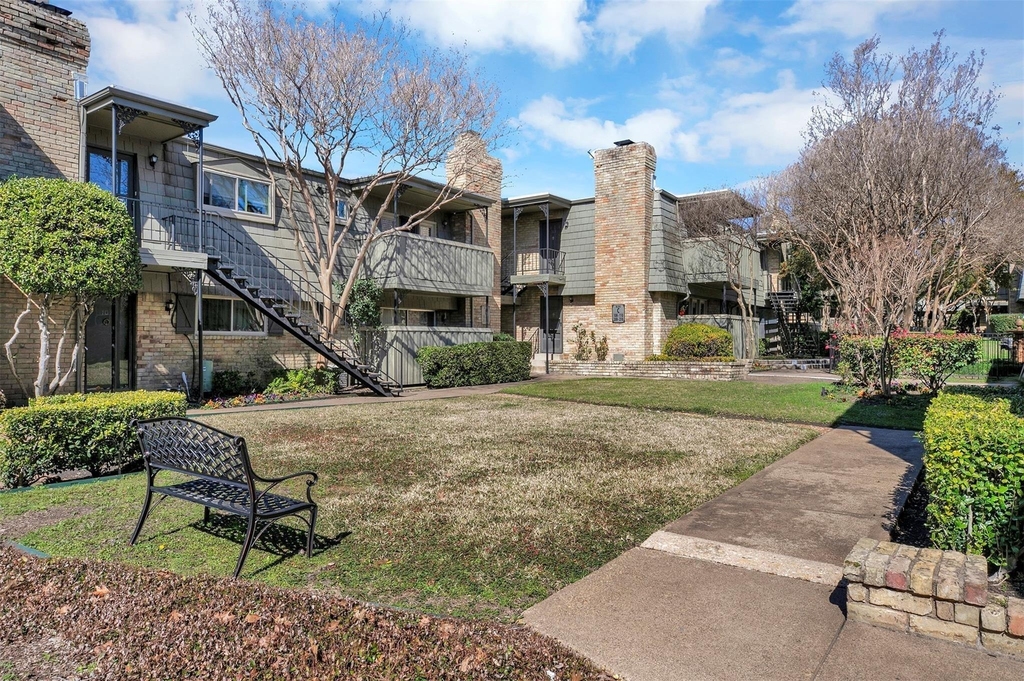 7705 Meadow Park Drive - Photo 20