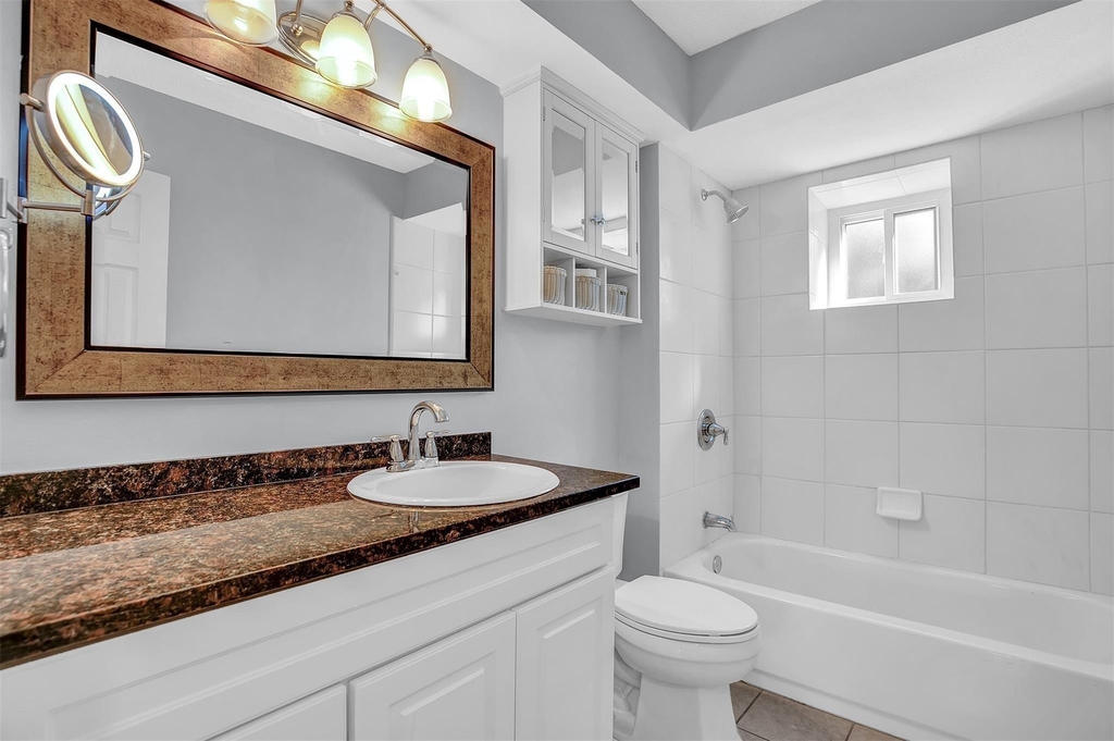7705 Meadow Park Drive - Photo 13