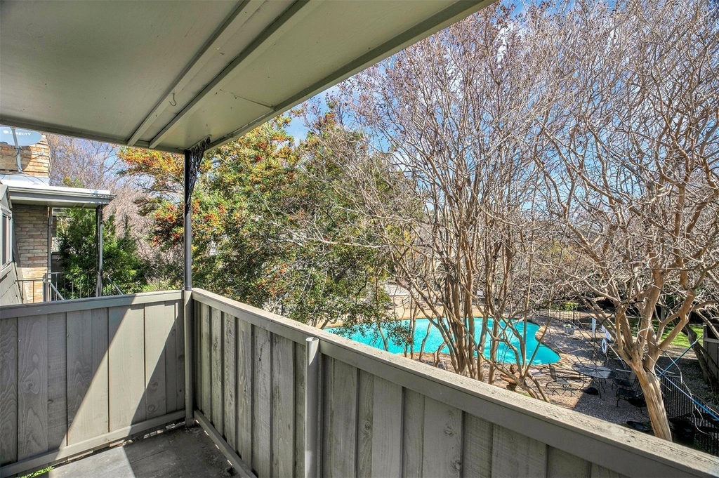7705 Meadow Park Drive - Photo 17