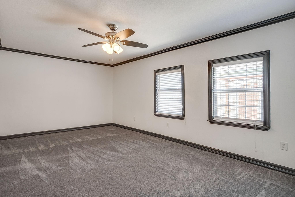3732 E 1st Street - Photo 10