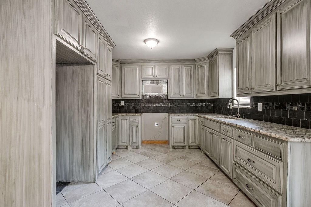 3732 E 1st Street - Photo 8
